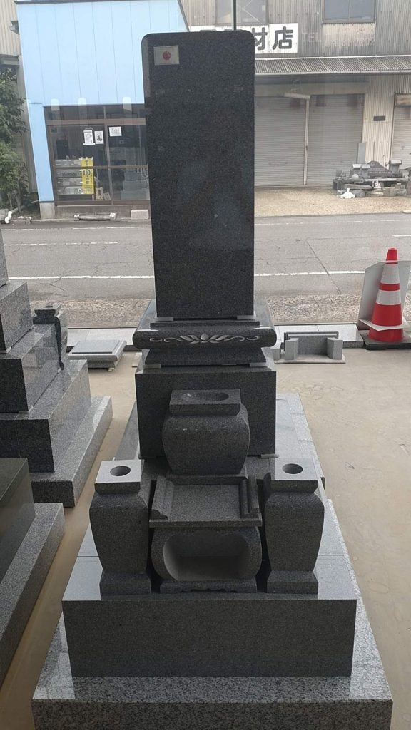 8寸角3段墓　座布団付き